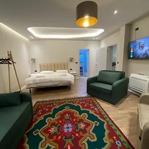 Vila-amo, Suites&rooms In Center Bed & Breakfast