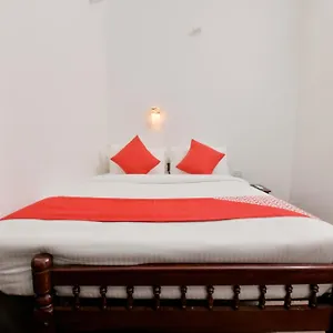 https://aar-palmyra-regency.kerala-hotels.net